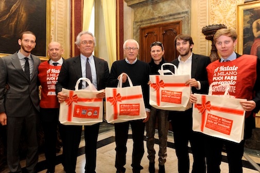 i sacchetti in plastica riciclata distribuiti nei mercati di milano